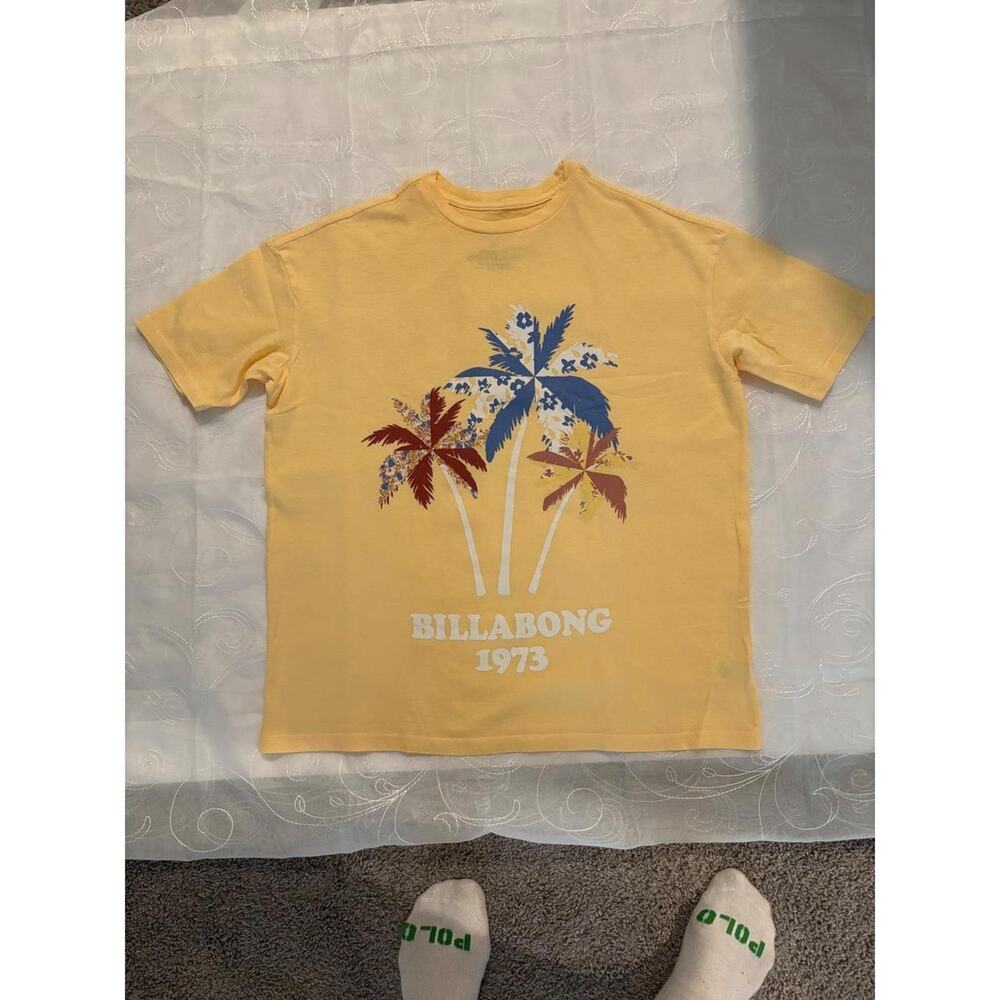 Billabong 1973 Palm Tree Graphic T Shirt Yellow Size XS TB‎ NWOT